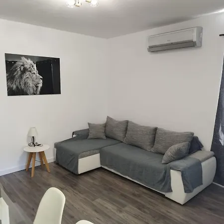 Apartment Fuzi - 50 M From Sea Bibinje